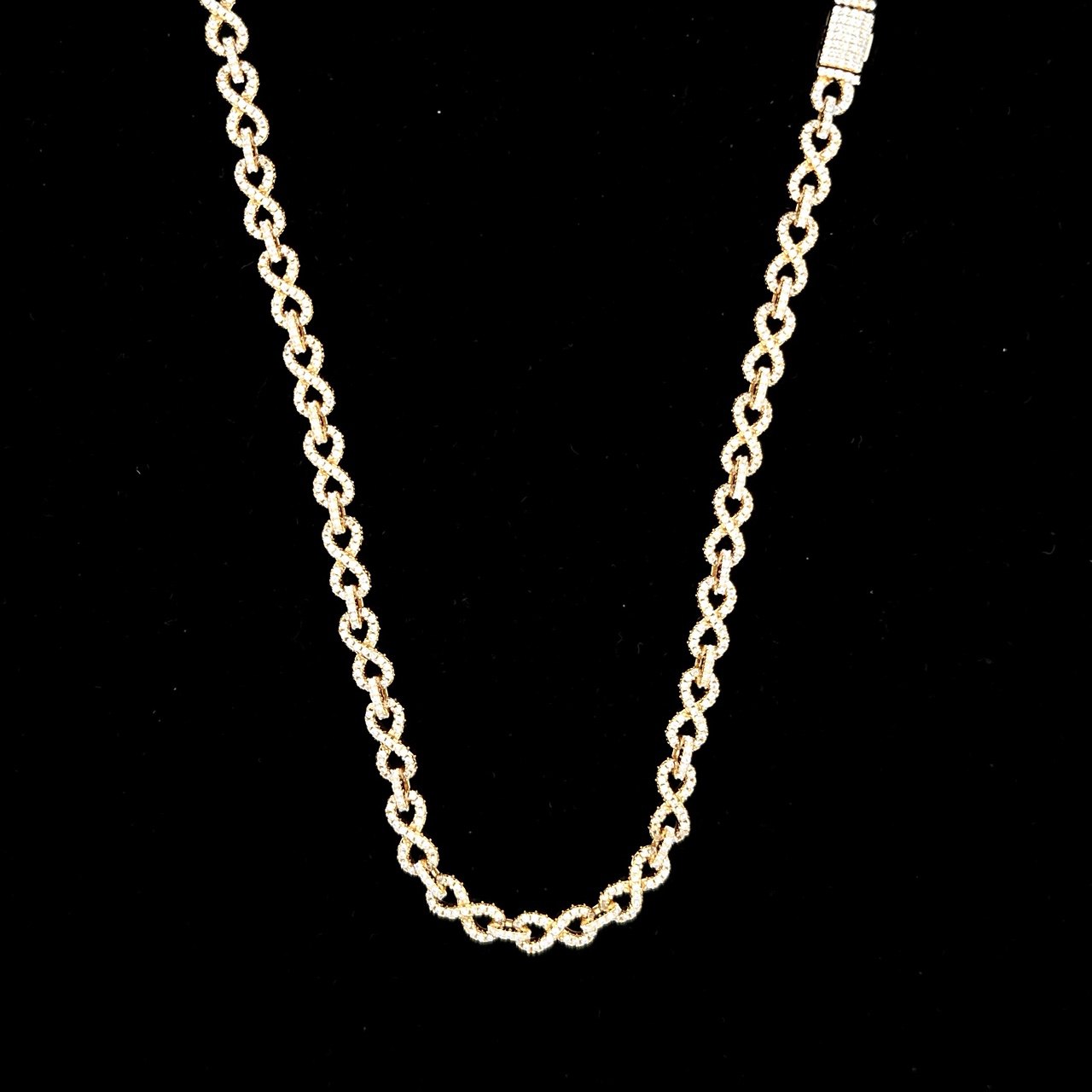 Sterling Silver Infinity Chain with VVS-D Moissanite Stones