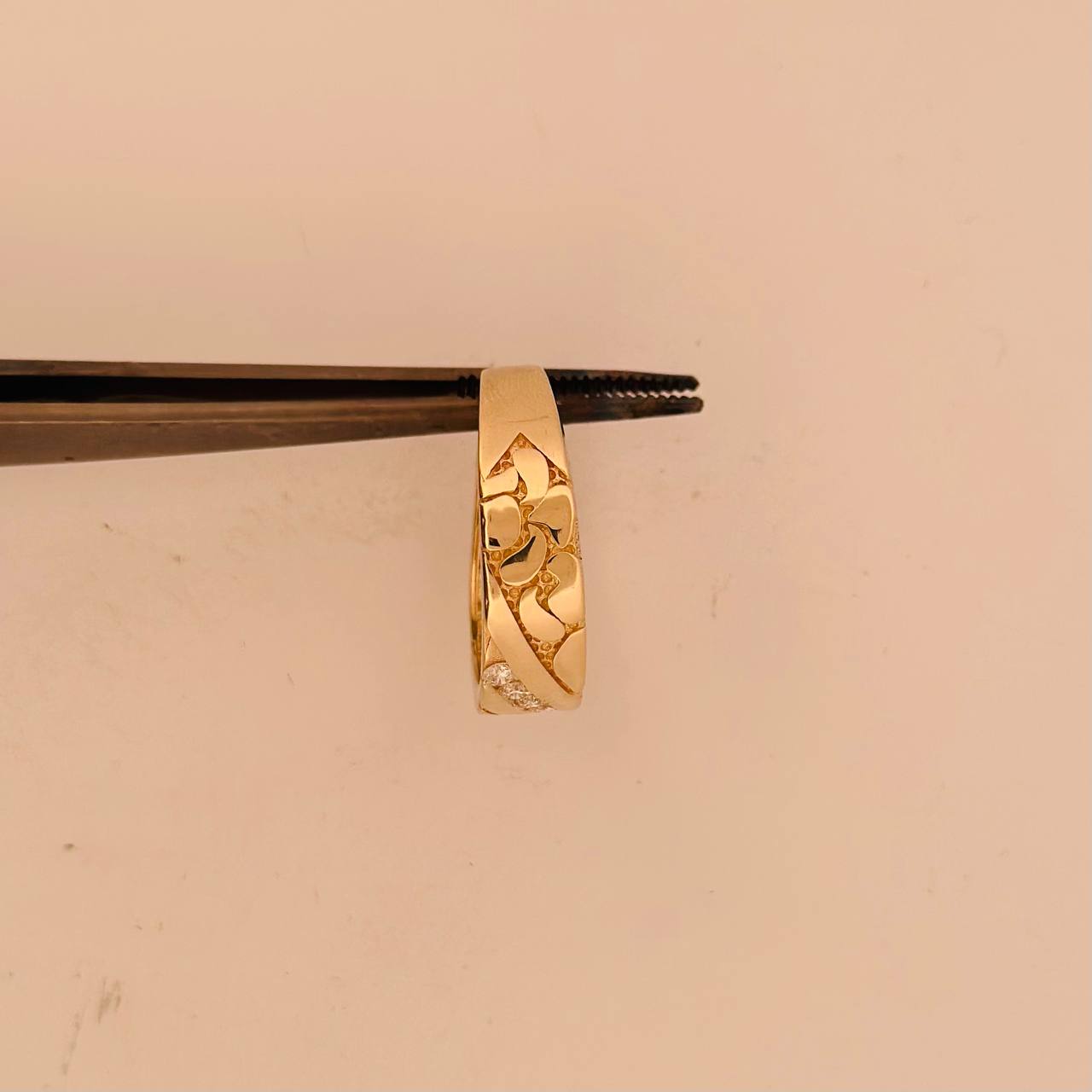 14K Nugget Design Band with VS Natural Diamonds