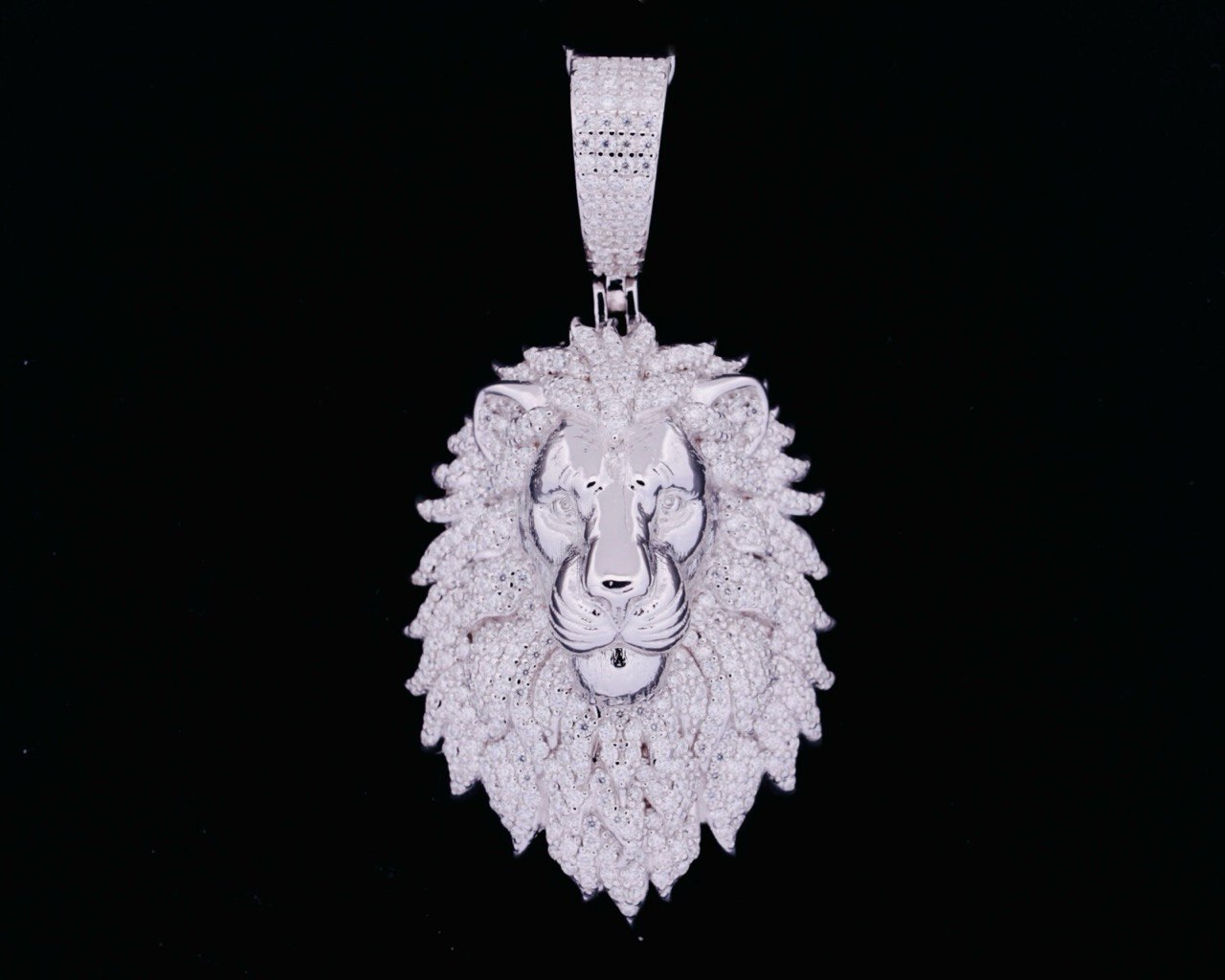 Sterling Silver VVS Moissanite Lion Pendant - 4.24 CT