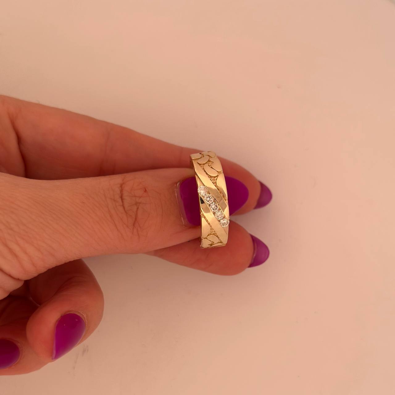 14K Nugget Design Band with VS Natural Diamonds