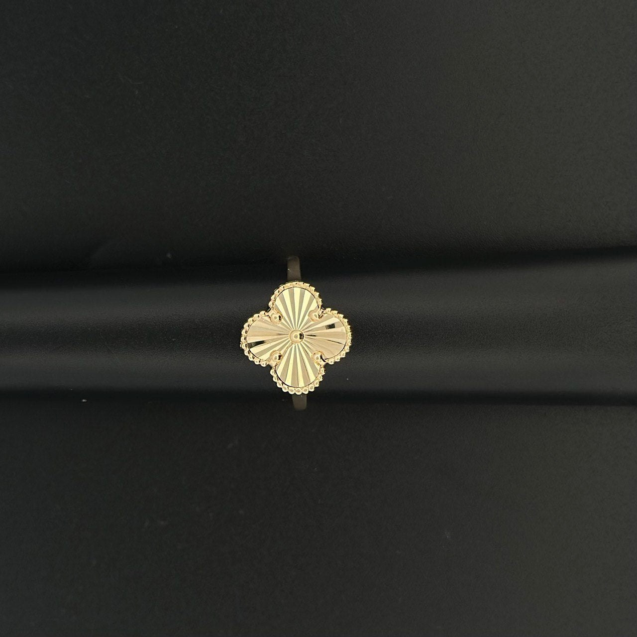 14K Gold Fancy Design Ring - Lightweight Elegance