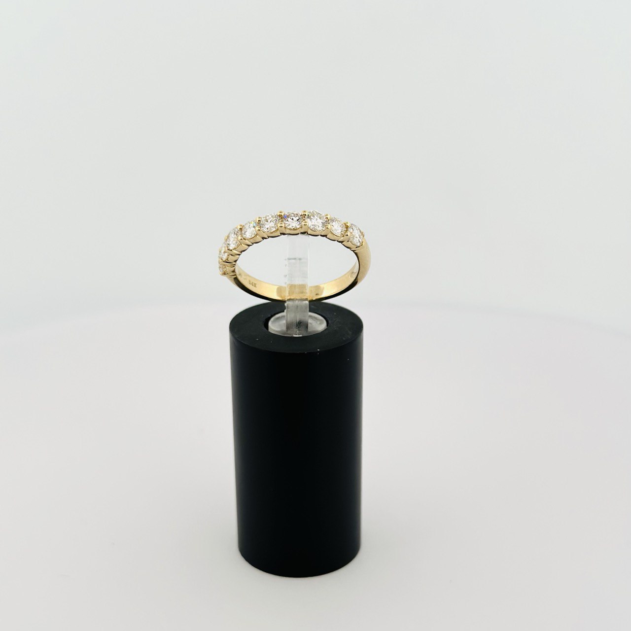 14K Gold Diamond Band - 1.03ctw