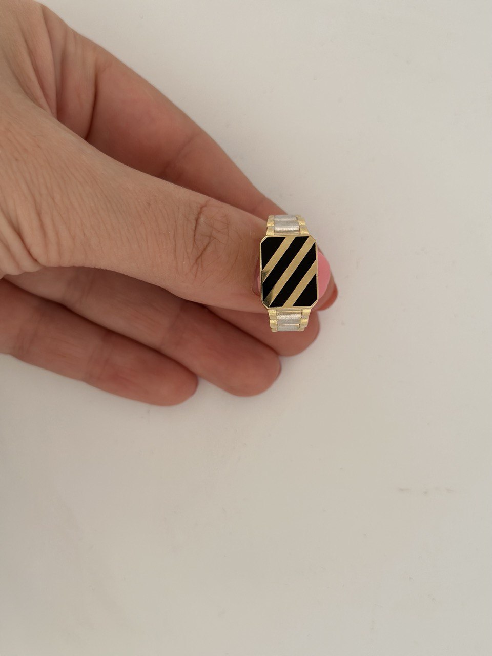 14K Gold Striped Onyx Ring