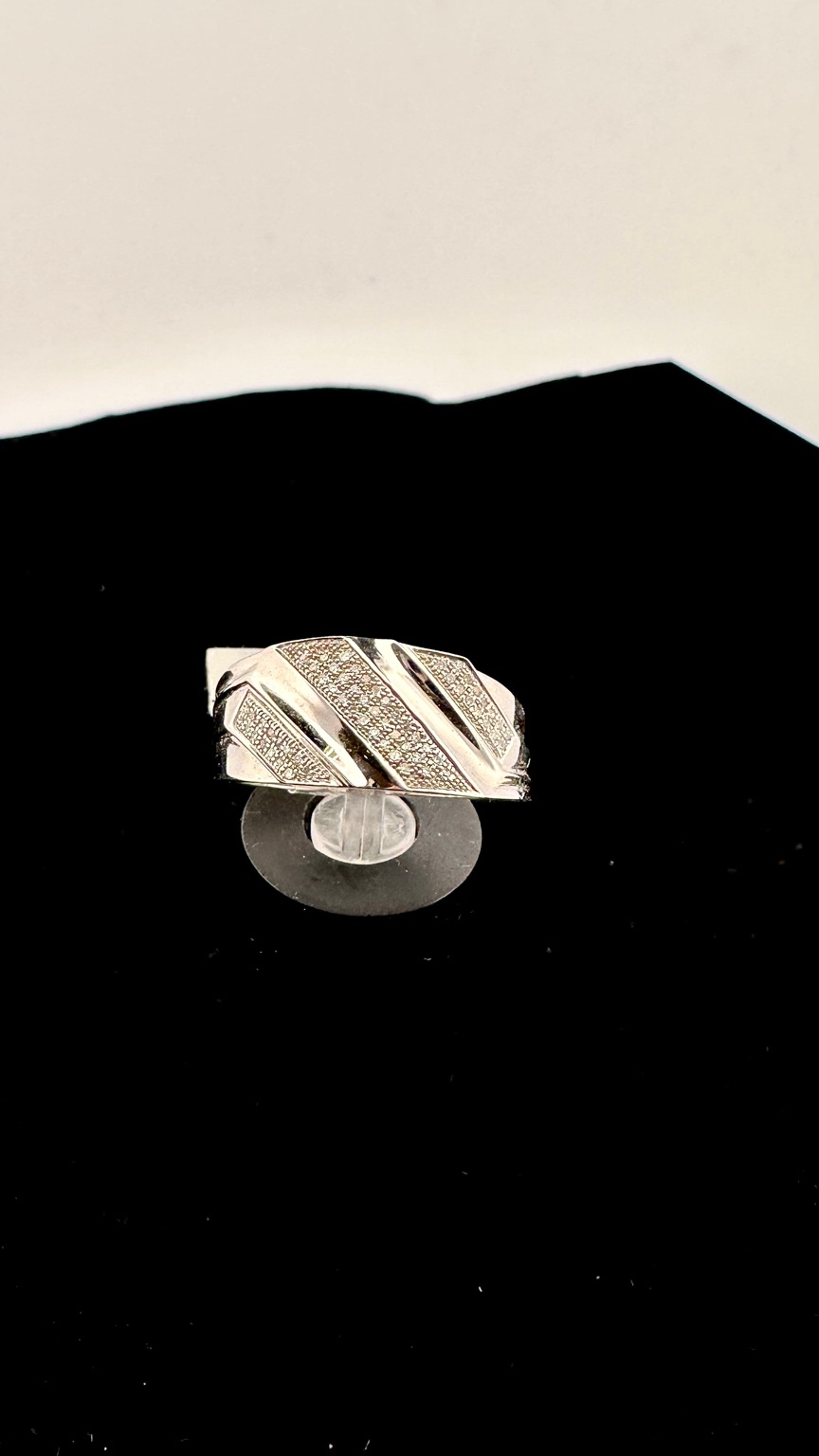 10K Diamond Band- Gold - 4