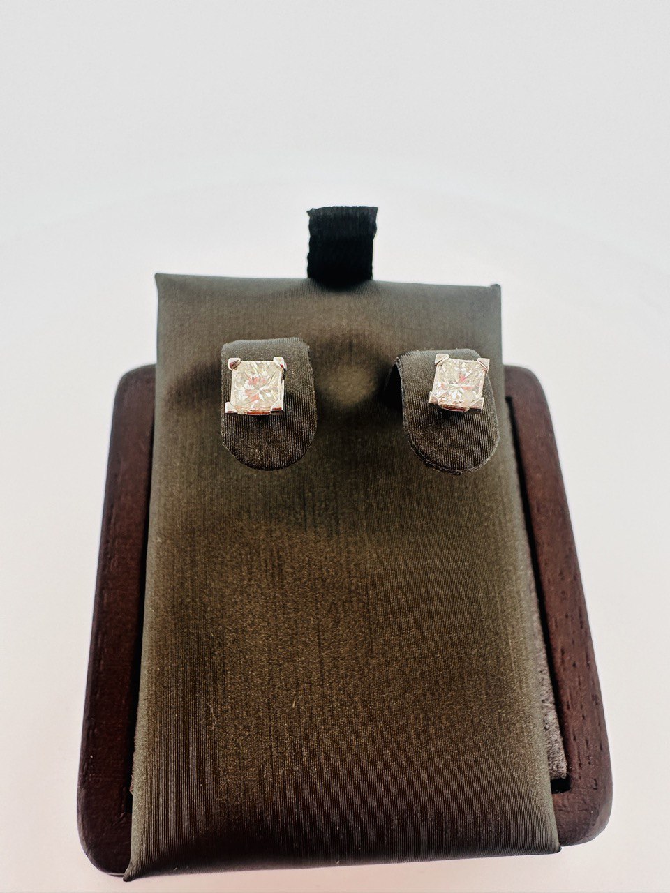 14K Diamond Earring - 1