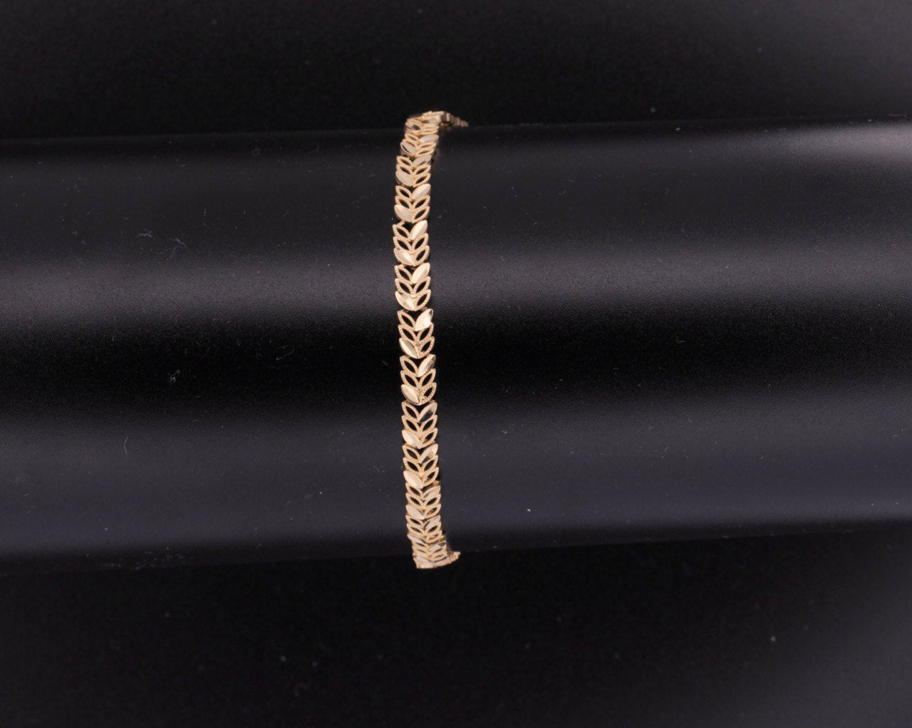 14K Chevron Bracelet - 4.6MM